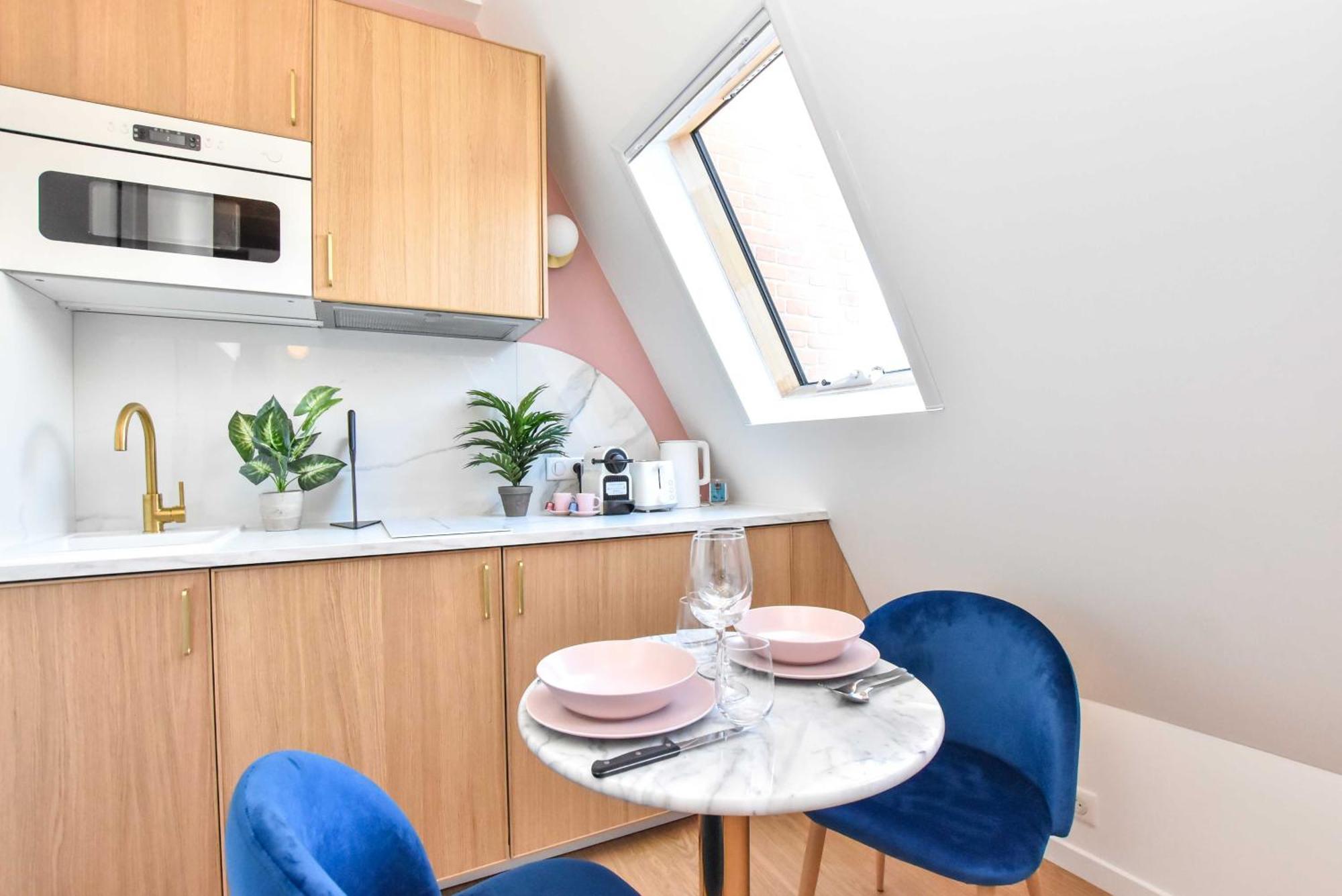 Newly Renovated Studio Under The Parisian Roofs - Arc De Triomphe Apartment Екстериор снимка